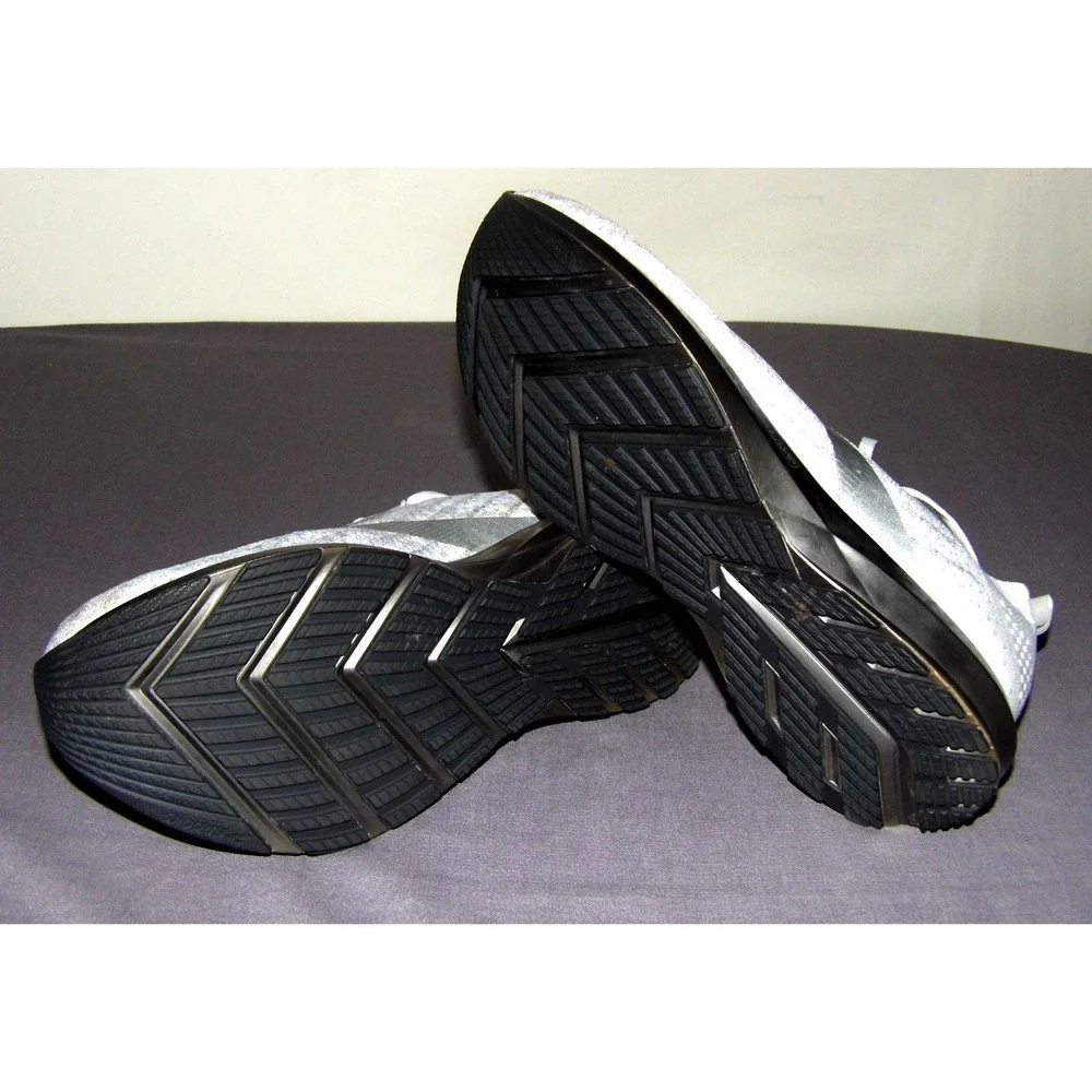 BROOKS Levitate 3 Light Gray Athletic Running Shoes Sneakers Women's 10 D